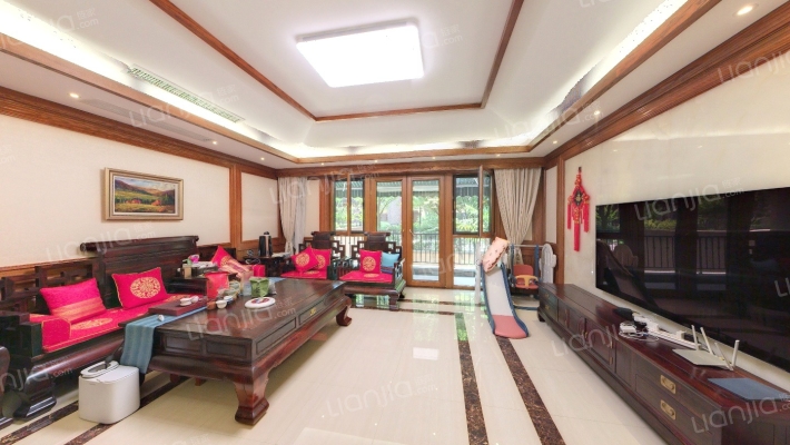 自然界城墅二手房实景图