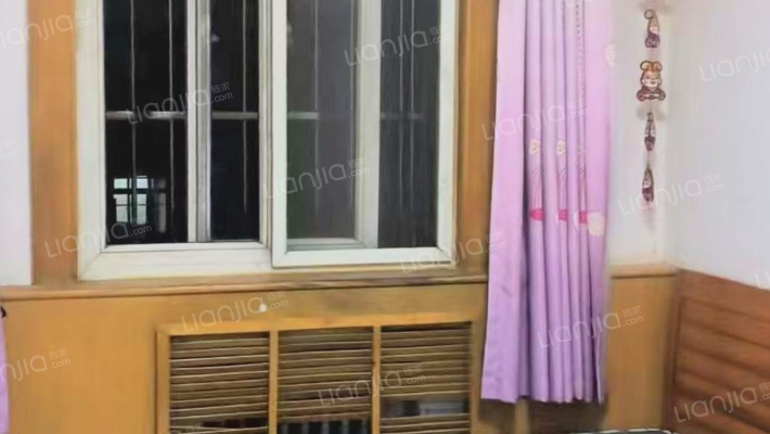 此房位置好，出门就是公园，买菜，购物，都很方便。-卧室B