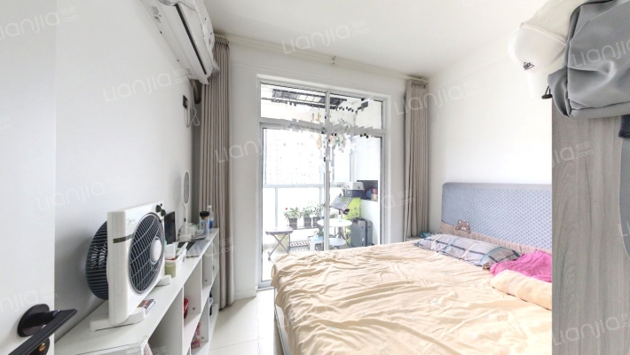 怡邻社区一区二手房实景图