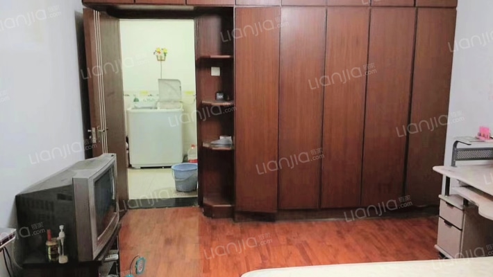 紫晨小区 房本满五  看房方便-卧室B