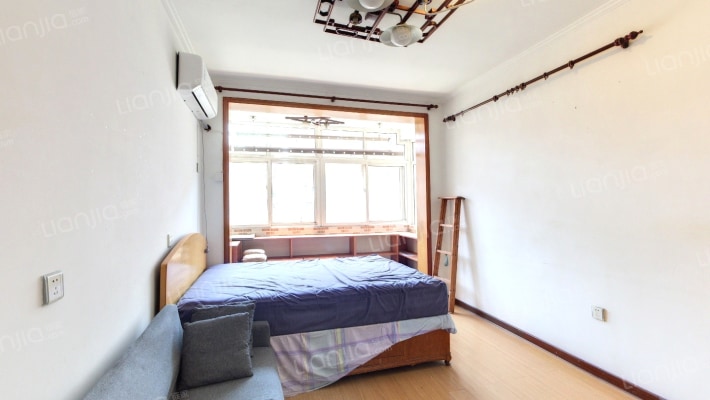 南崂路二手房实景图