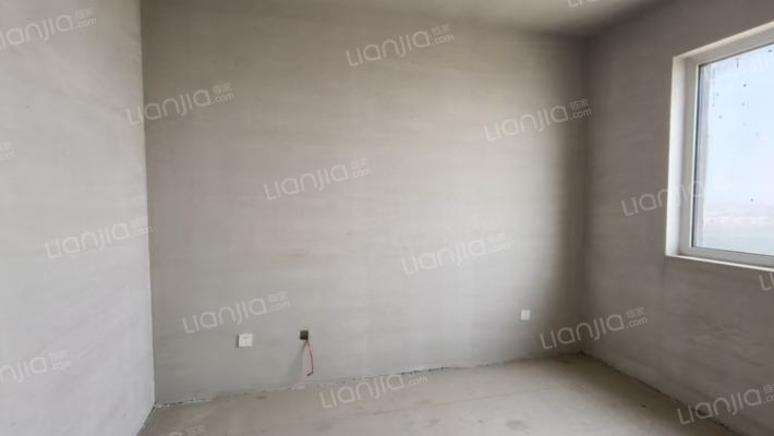 急售三得C区三阳开泰户型，毛坯满二，价格可叨-卧室C