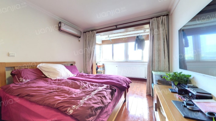 兰港大楼二手房实景图