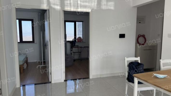 鸿坤理想尔湾 精装修未住 南北通透三居-餐厅