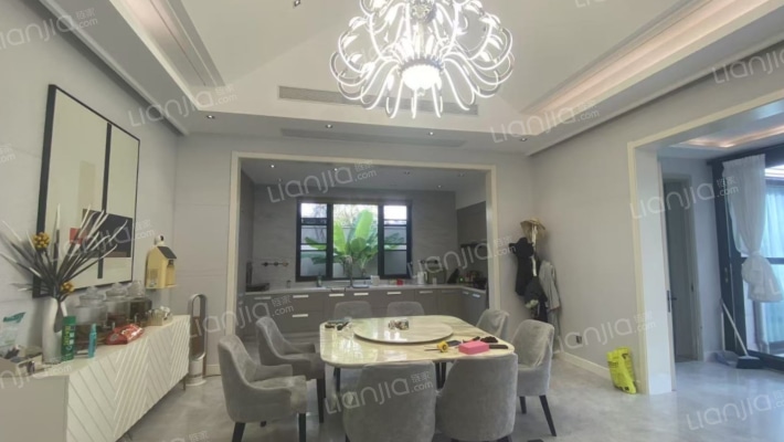 绿城蓝湾小镇·麓云居二手房实景图