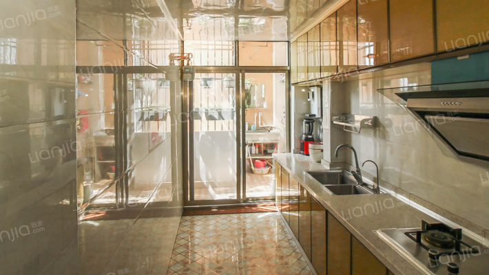 郁金香上层位于维也纳酒店品质新小区-厨房