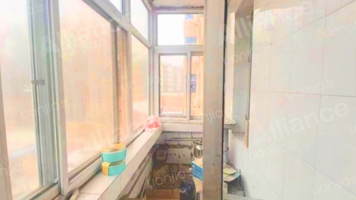 双塔中学小区 3室2厅 南 北-餐厅