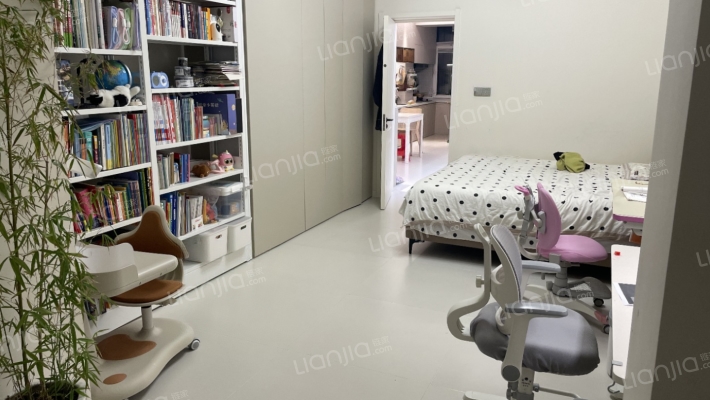 教师进修楼二手房实景图