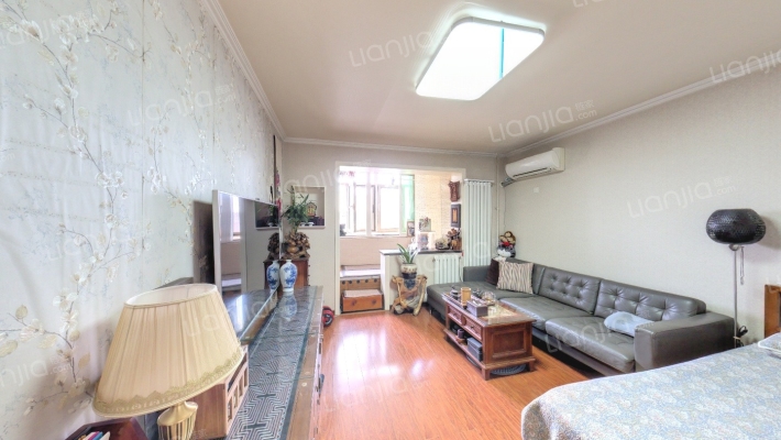 花园胡同8号院二手房实景图