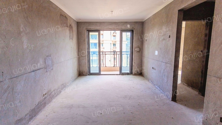 恒大湖山半岛A3区二手房实景图