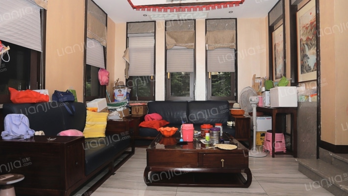 融创紫泉枫丹二手房实景图