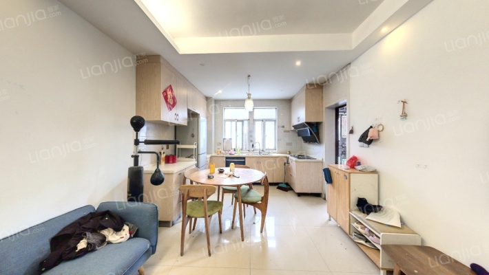 康泰小区二手房实景图