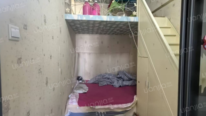 万达附近电梯房，总高7层，这是中间层，满五不唯一-卧室B