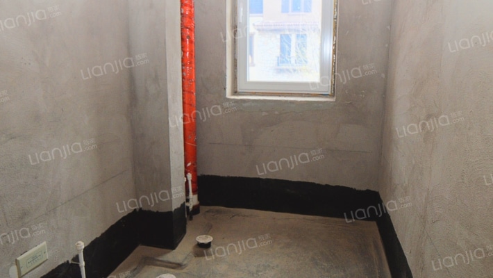 京都颐和城 5室2厅 南 北-卫生间C