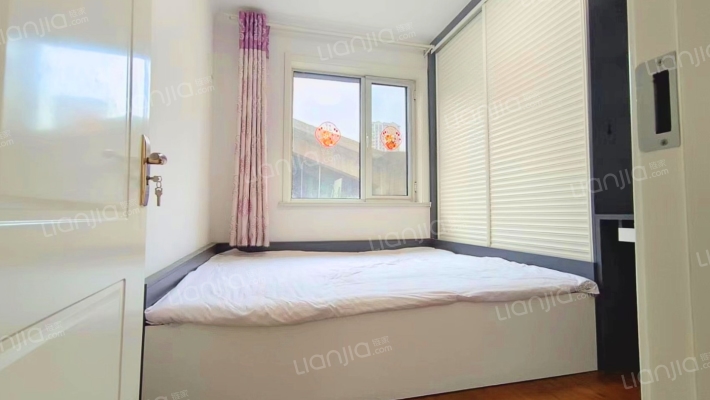 新上香邑溪谷 南北通透三居室 业主诚意出售-卧室B