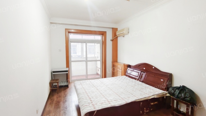 自建里二手房实景图