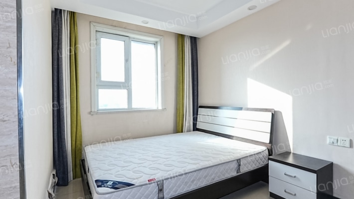 赛博特汽车城旁2015年精装房单身公寓全明户型-卧室