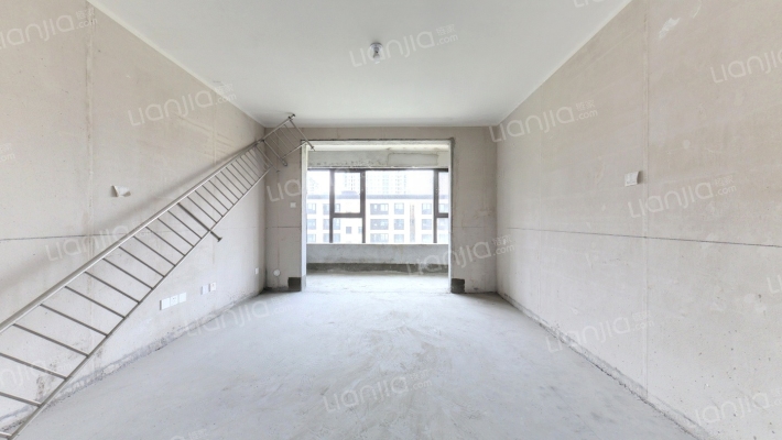 鲁商学府二手房实景图