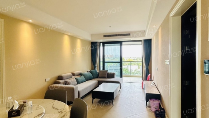 绿城蓝湾小镇·椰林晓风北区二手房实景图