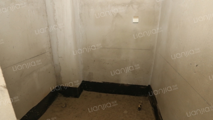 小高层 电梯中装 可以任意装修 已经可以办证了-卫生间B