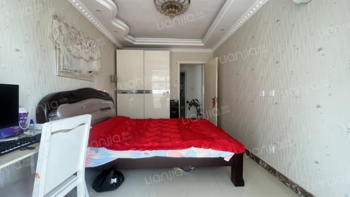 水岸花城 精装婚房 好楼层 采光无遮挡-卧室A