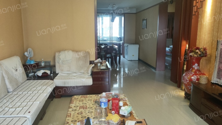 吉地庭院二手房实景图