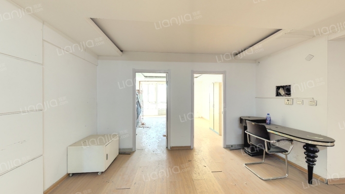 利波莎依得二手房实景图