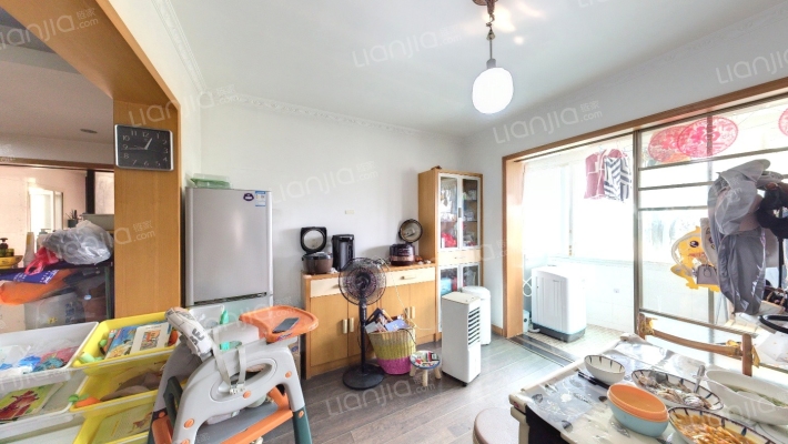 凯旋路104号二手房实景图