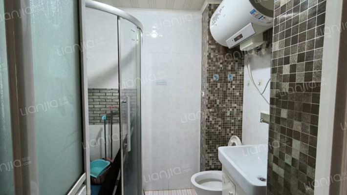 水岸花城一居全南户型方方正正中高楼层采光妥妥滴-卫生间