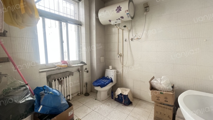 联合六号院 联排别墅 集中供暖 车位免费-卫生间A