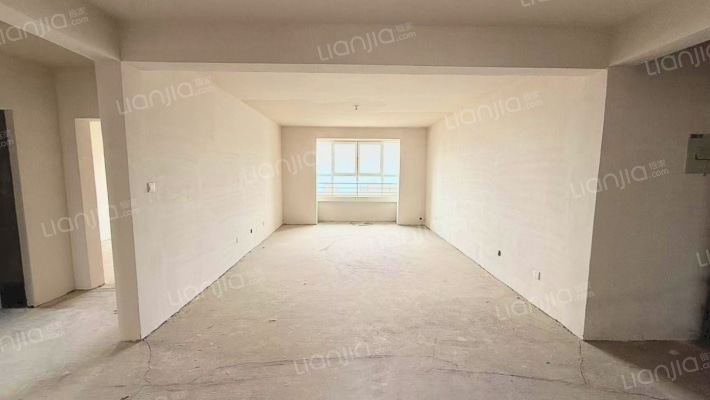 新晋大户型三室，视野采光好，环境优美-客厅