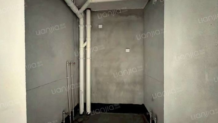 一线河景美宅，标准现房，即买即住-卫生间B