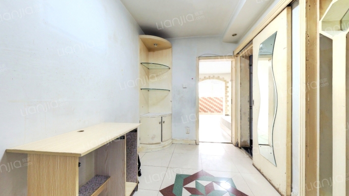 芳群园一区二手房实景图