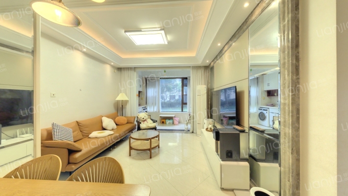 东亚启航公馆二手房实景图