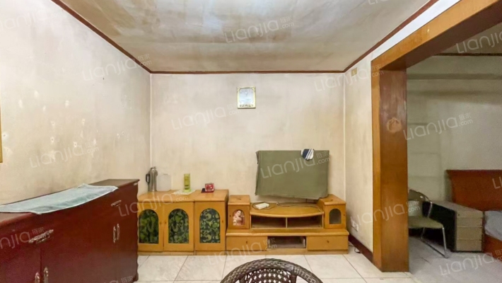 石坪桥正街8号二手房实景图