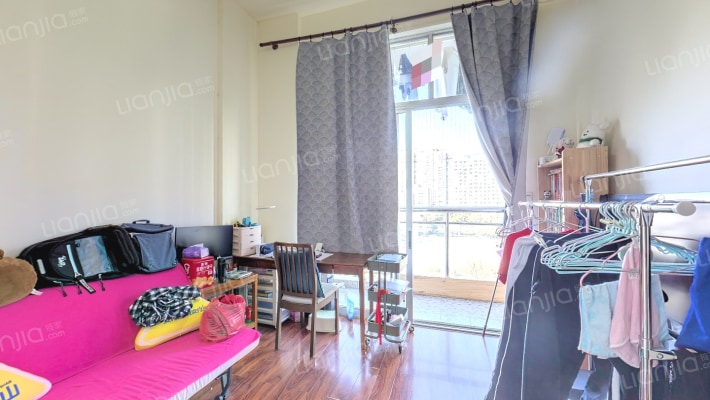 弘都世纪公寓二手房实景图