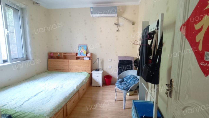 香邑溪谷南北通透两居室 精装修 带车位-卧室A