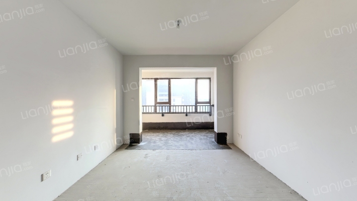 吾悦华府二手房实景图