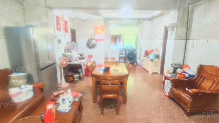 海南省二建大院宿舍区二手房实景图
