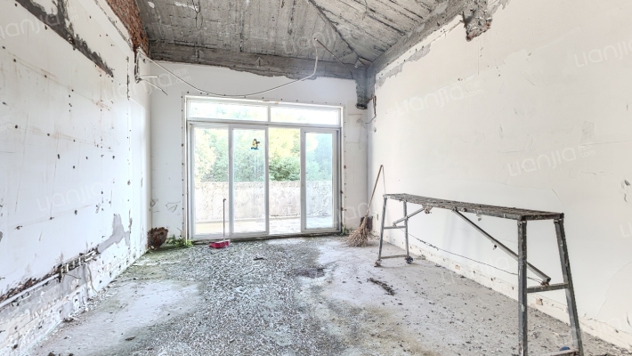 东渡园景别墅二手房实景图