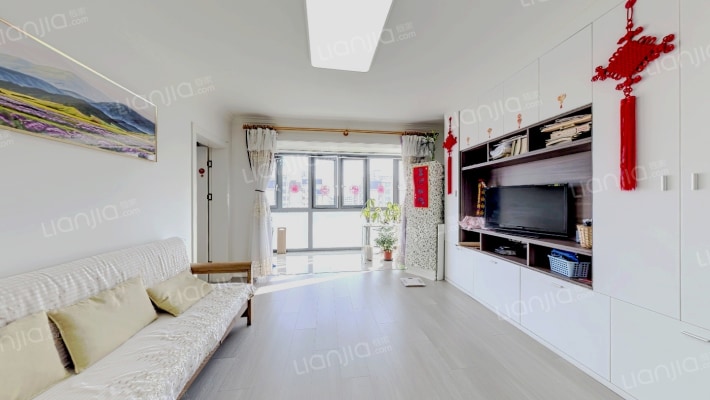 东上海中心二手房实景图