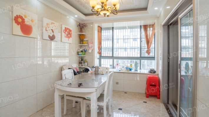 黄金花园东区二手房实景图