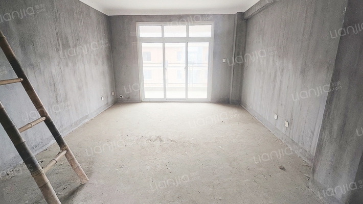 蓝庭国际二手房实景图