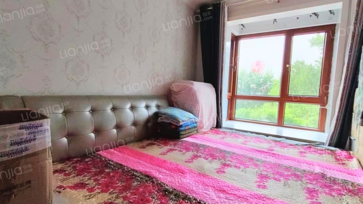 金品时代 精装修 南北通透大三居 采光好 无遮挡-卧室B