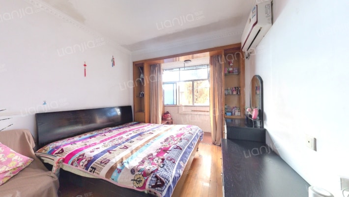 育英村二手房实景图