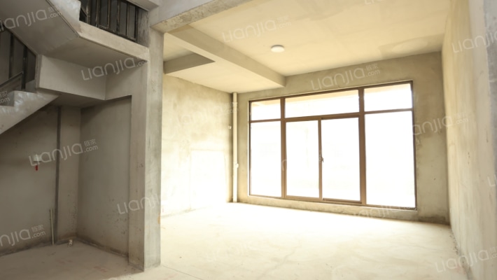 东方丽晶花苑二手房实景图