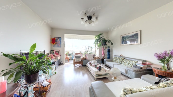 云大小区二手房实景图