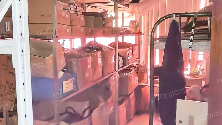 东聚汽配城二手房实景图