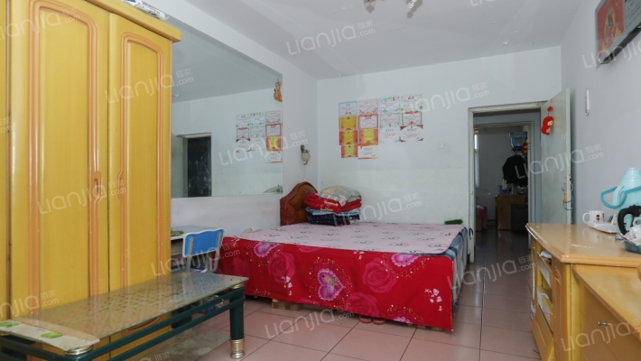 一次变供电小区二手房实景图