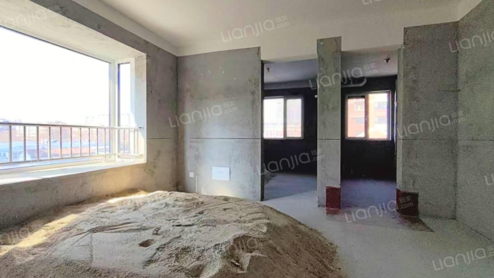 天和嘉苑二手房实景图